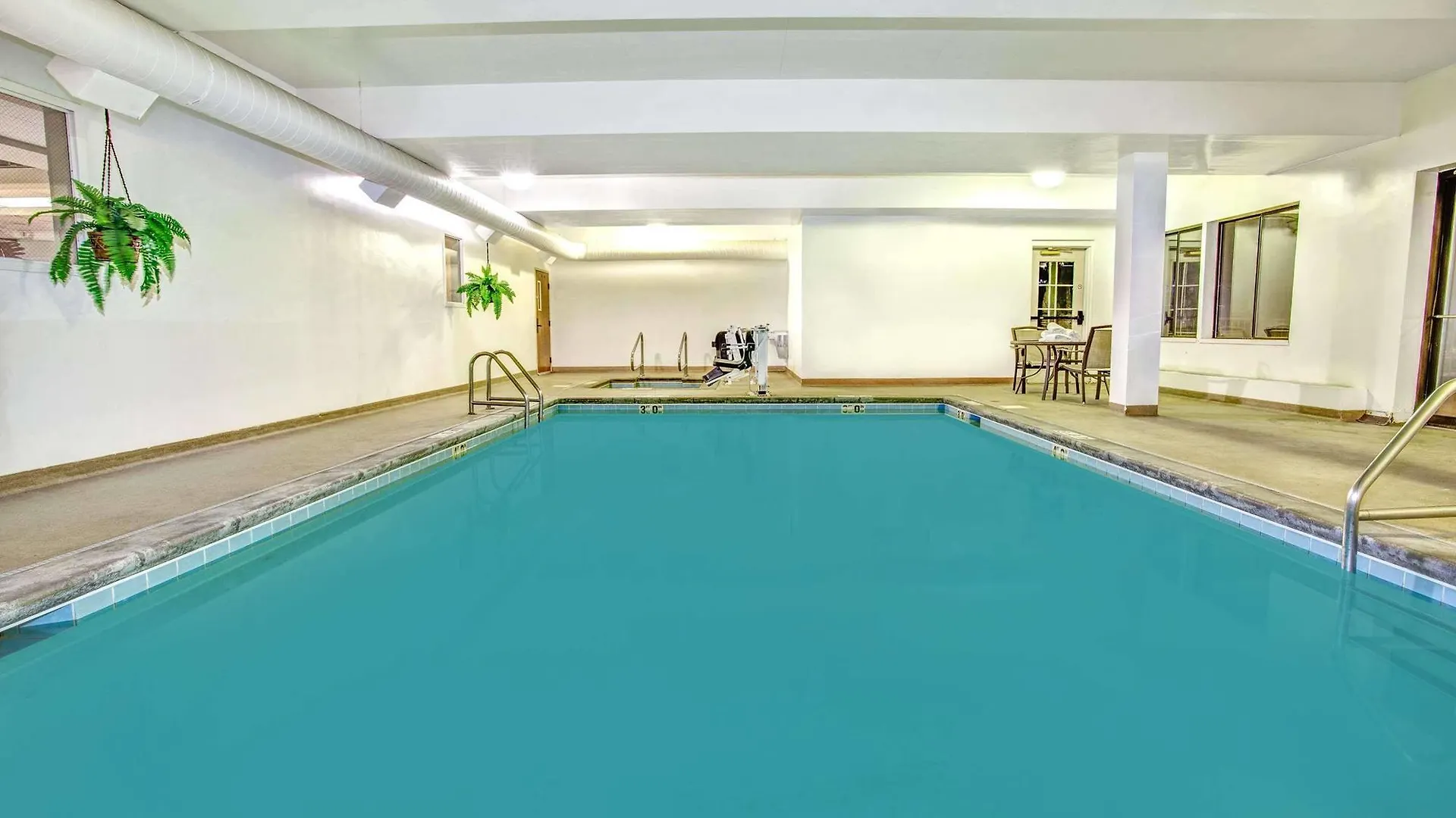 Days Inn & Suites By Wyndham Denver International Airport