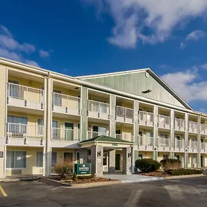 Hometowne By Red Roof - Glendale/ Cherry Creek Motel