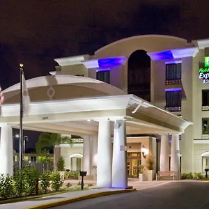 ** Hotel Express Hotel&suites Tampa-usf-busch Gardens, An Ihg USA