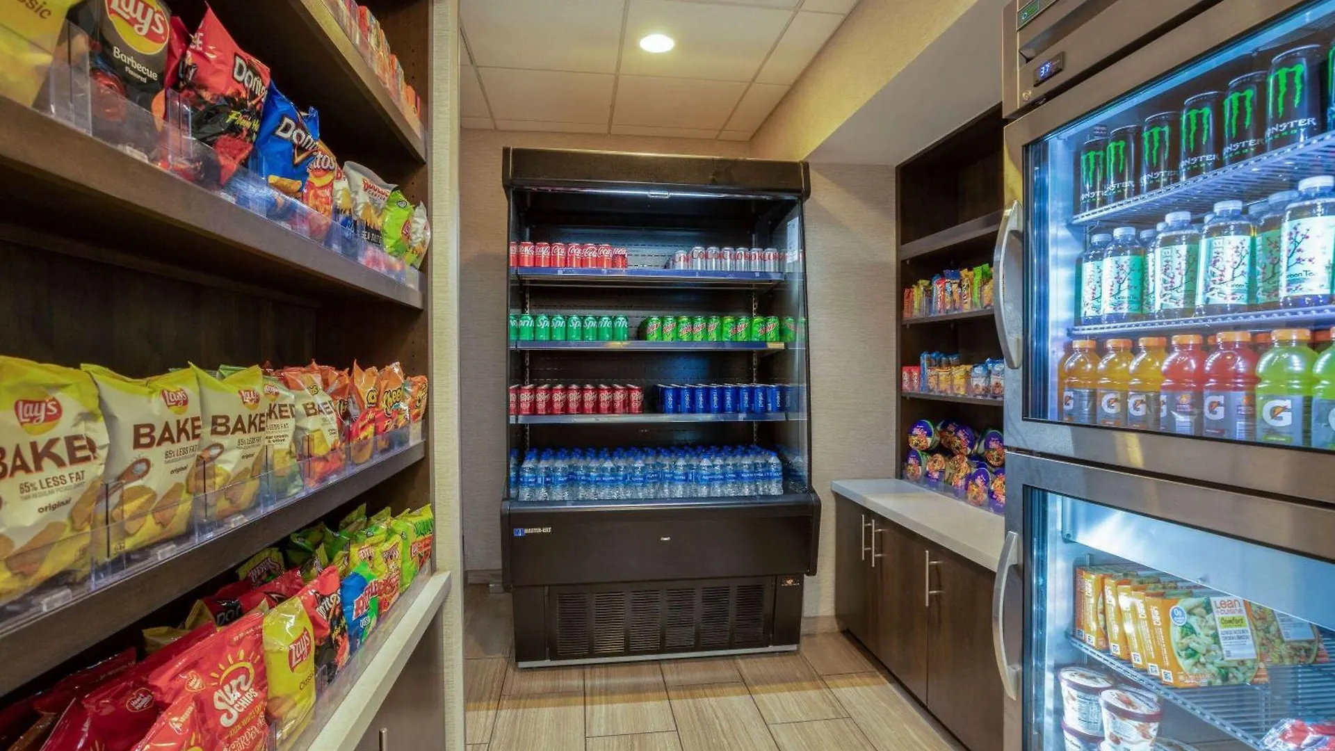 מלון Days Inn & Suites By Wyndham Denver International Airport