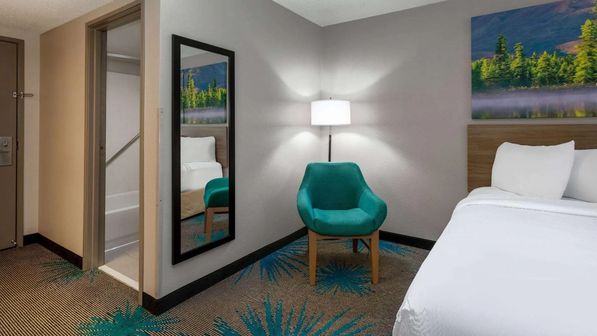 מלון Days Inn & Suites By Wyndham Denver International Airport