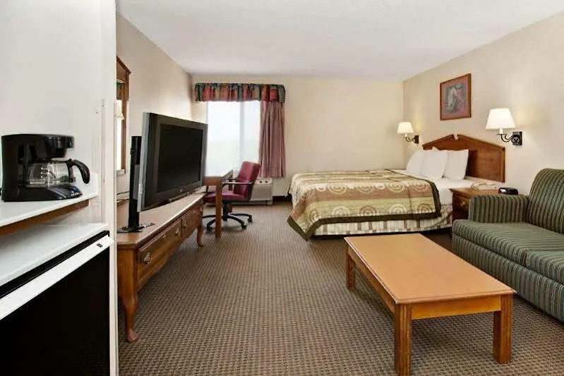 מלון Days Inn & Suites By Wyndham Denver International Airport